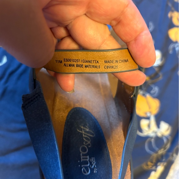Eurosoft Size 11 sandals - Picture 3 of 6